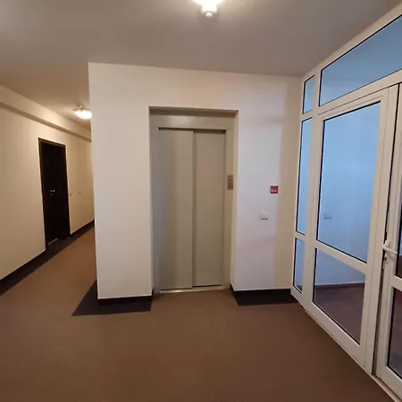 Melania In Complex Royal Towers Apartment *