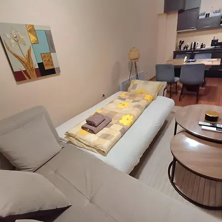 شقة Melania In Complex Royal Towers *