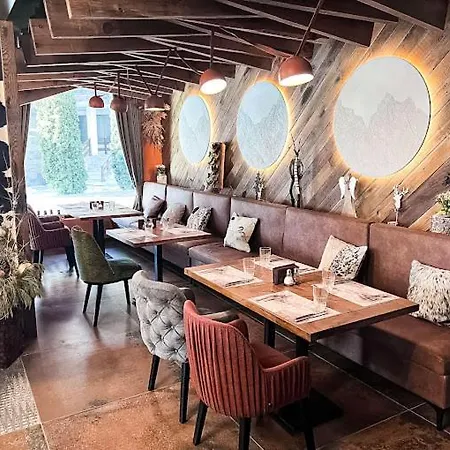 Melania In Complex Royal Towers Apartment Bansko