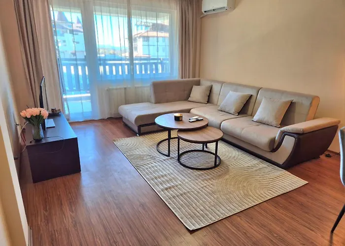 Melania In Complex Royal Towers